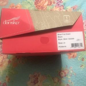 Dansko Sheri Sandal size 41 Never Worn